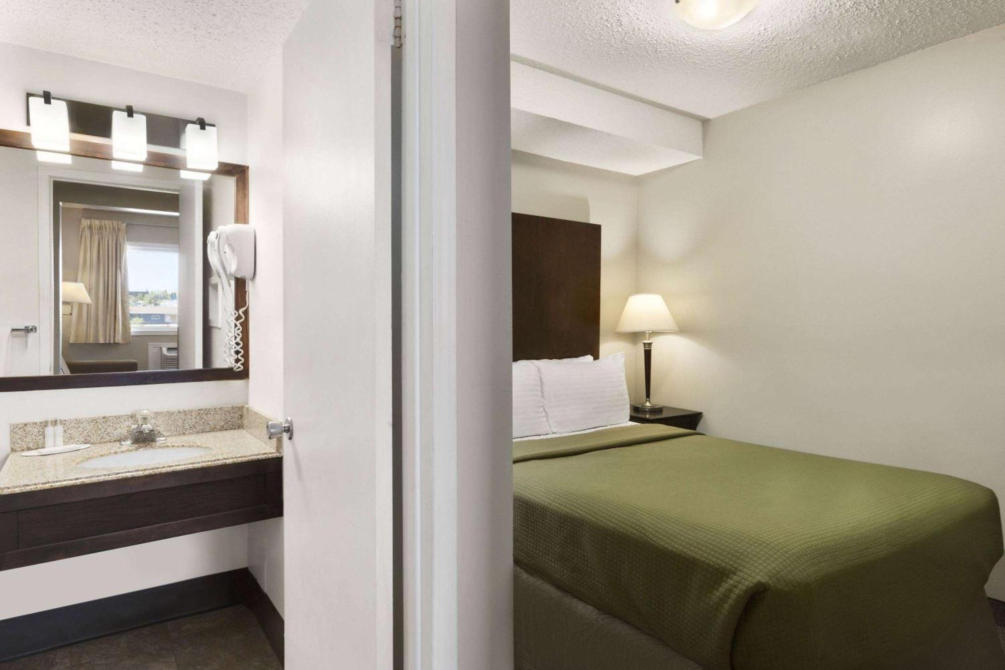 Thriftlodge Saskatoon Dış mekan fotoğraf