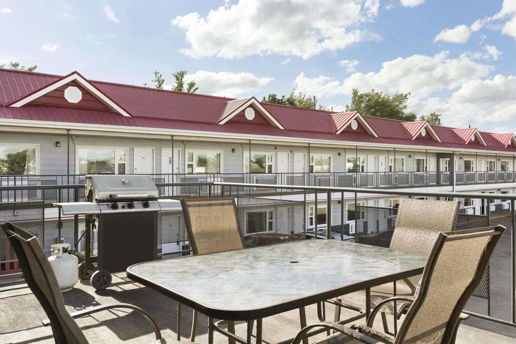 Thriftlodge Saskatoon Dış mekan fotoğraf
